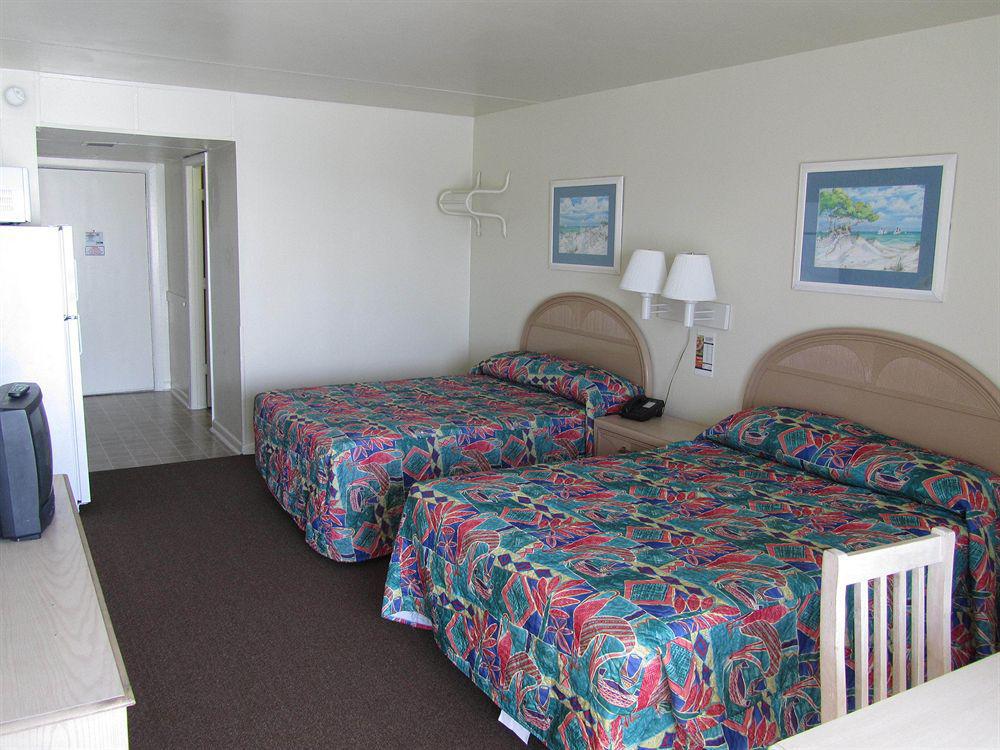 Polynesian Oceanfront Hotel Миртъл Бийч Стая снимка